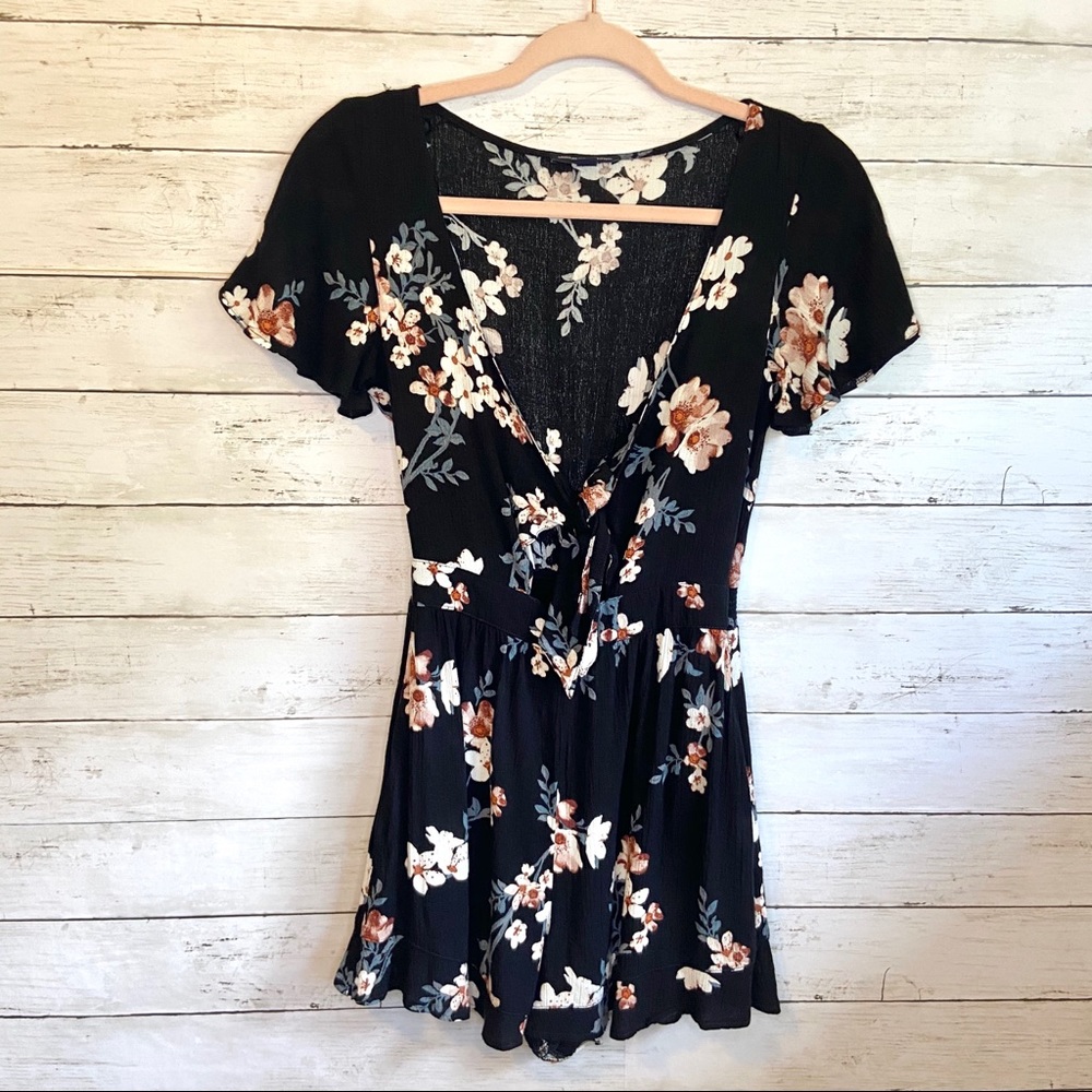 American Eagle Outfitters Black Floral Romper